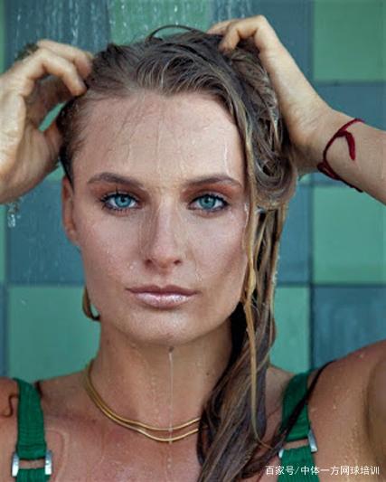 他不仅多次 他不仅多次