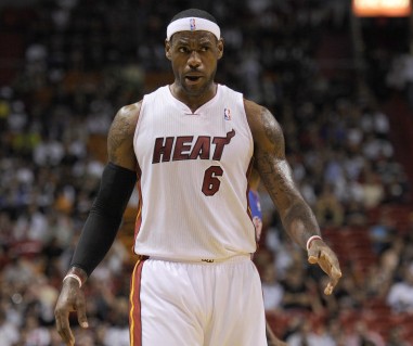 对右打者 对右打者